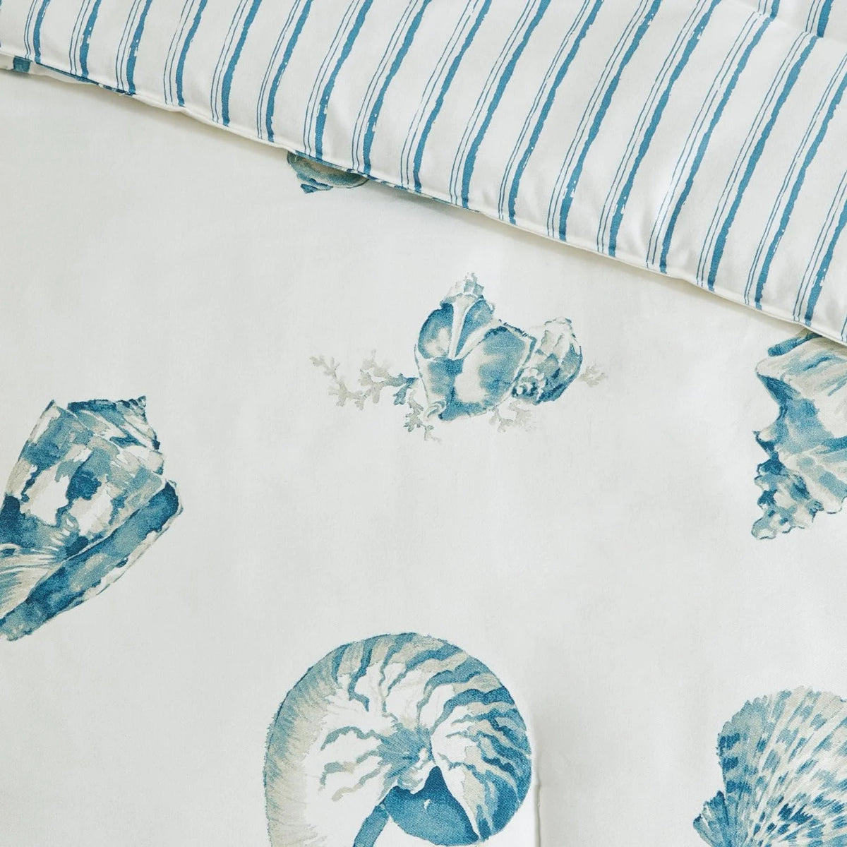 Coastal Reversible Comforter Set 4 Piece J251946
