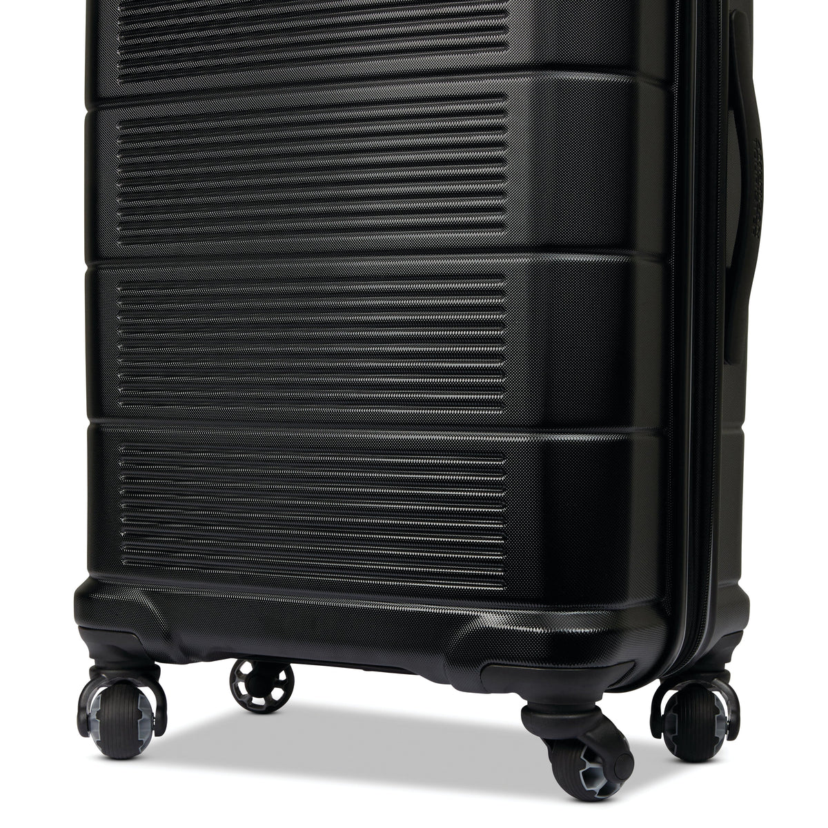 Hardside Medium Checked Spinner Luggage Jet Black S8516