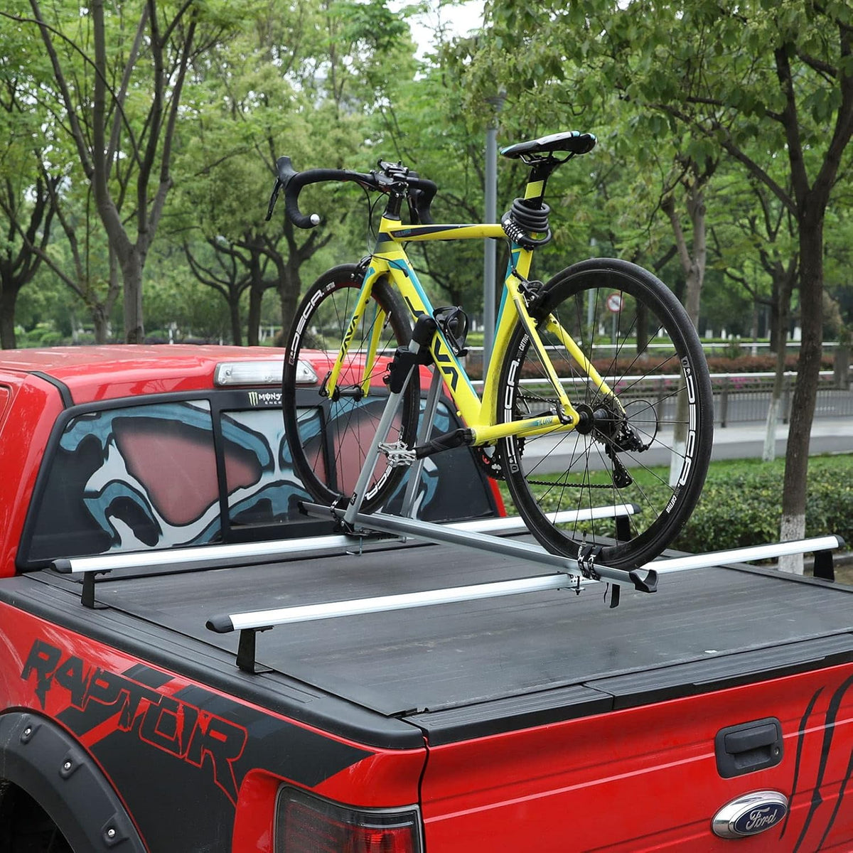 1 Bicycle Capacity Roof Bike Rack M937