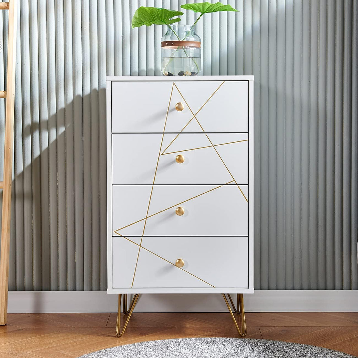 White 4 Drawer Wood Chest of Drawer O882